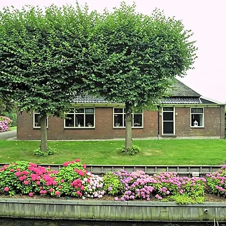 De Gouwe Plek Bed & Breakfast 3*